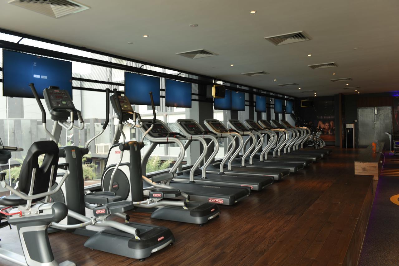 Vangohh Eminent Hotel & Spa Bukit Mertajam Esterno foto