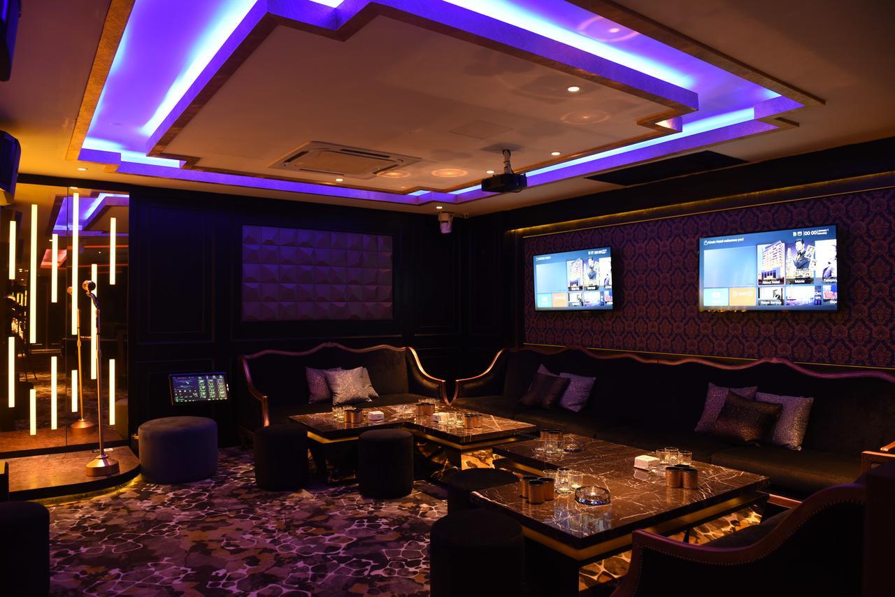Vangohh Eminent Hotel & Spa Bukit Mertajam Esterno foto
