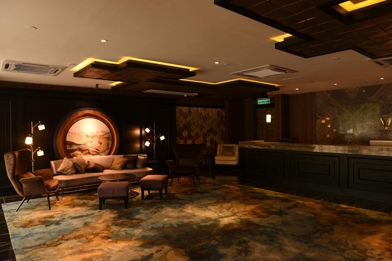 Vangohh Eminent Hotel & Spa Bukit Mertajam Esterno foto